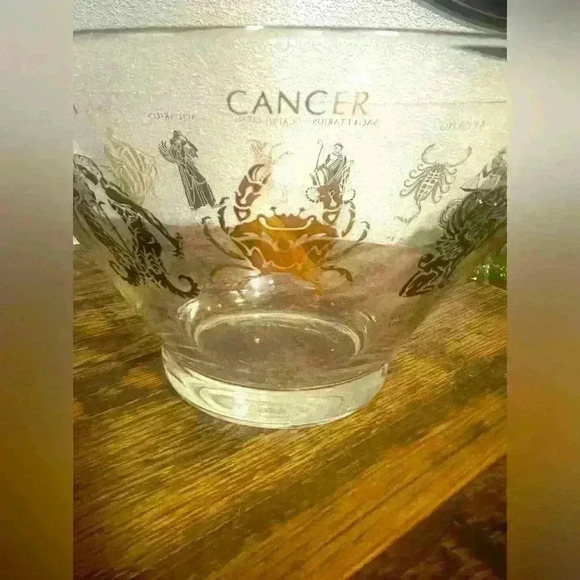 VTG 1950’s Anchor Hocking Zodiac Clear Glass Salad Bowl W/ Black And Gold Signs - Picture 4 of 7